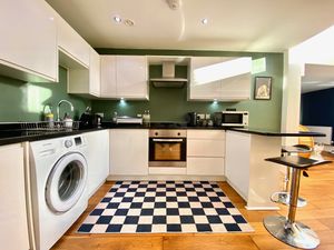 Kitchen- click for photo gallery